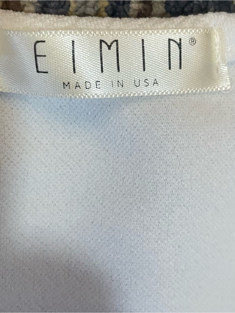 Classic White V-Neck Peplum Tunic Top - Picture 5 of 6